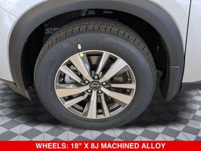 2025 Nissan Pathfinder SL