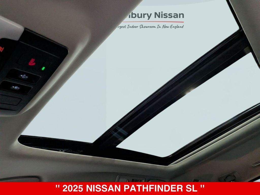 2025 Nissan Pathfinder SL