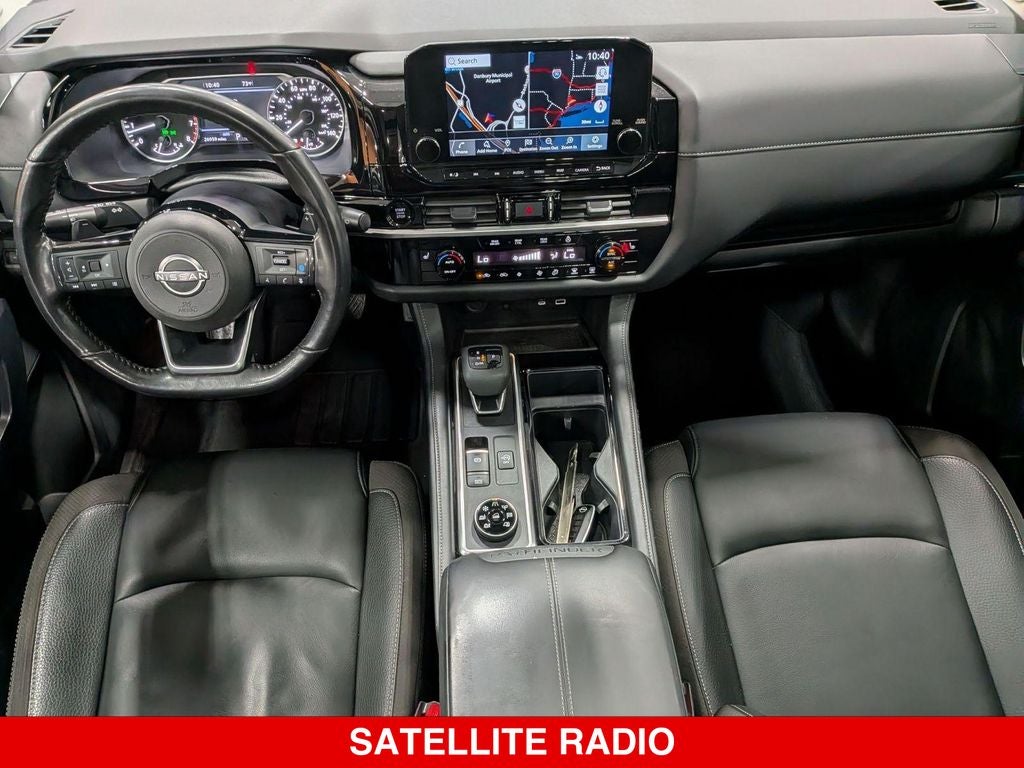 2025 Nissan Pathfinder SL
