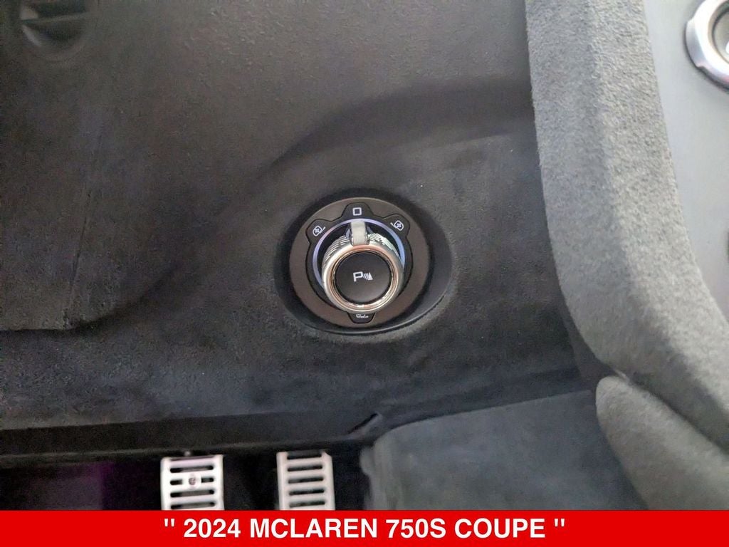 2024 McLaren 750S Coupe