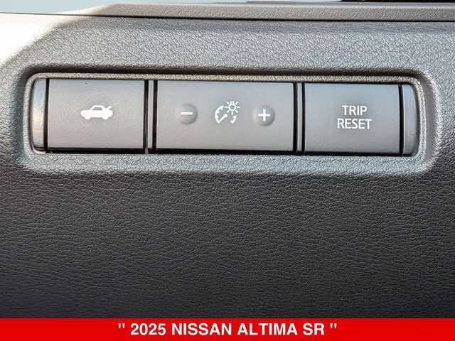 2025 Nissan Altima SR