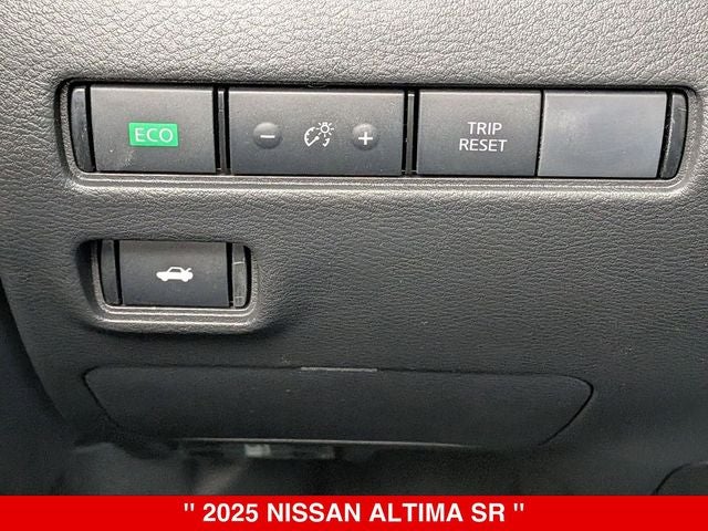 2025 Nissan Altima SR