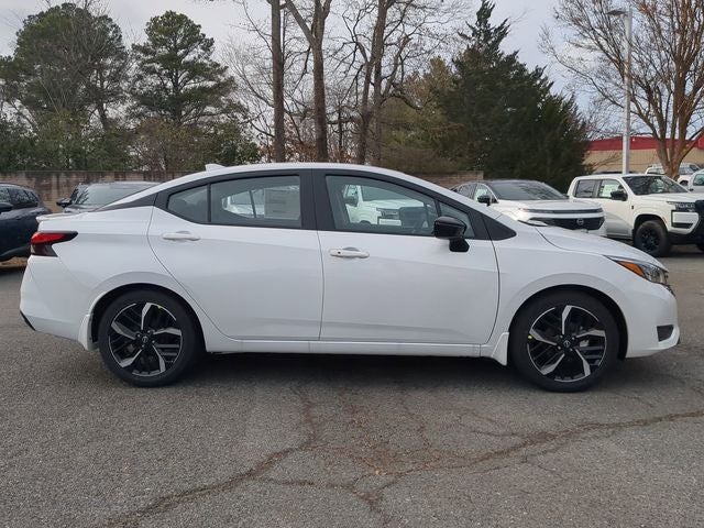 2025 Nissan Versa 1.6 SR