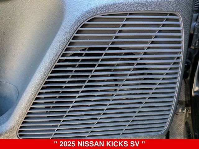 2025 Nissan Kicks SV