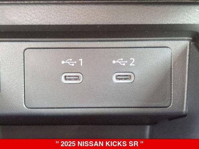 2025 Nissan Kicks SR