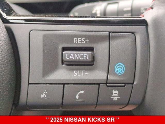 2025 Nissan Kicks SR