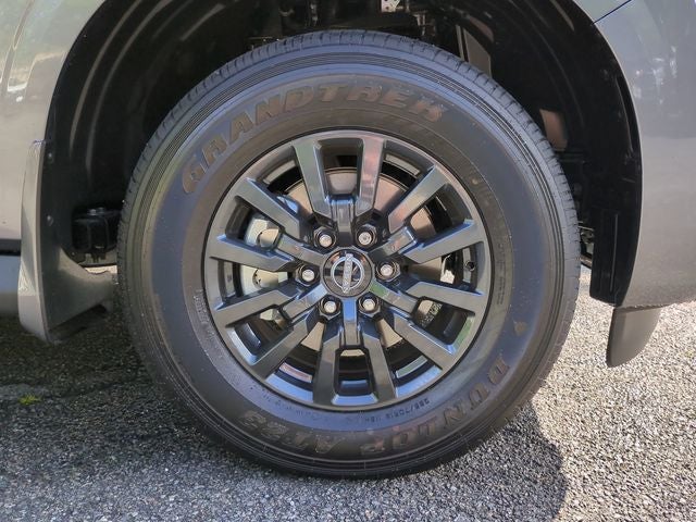 2025 Nissan Armada SV