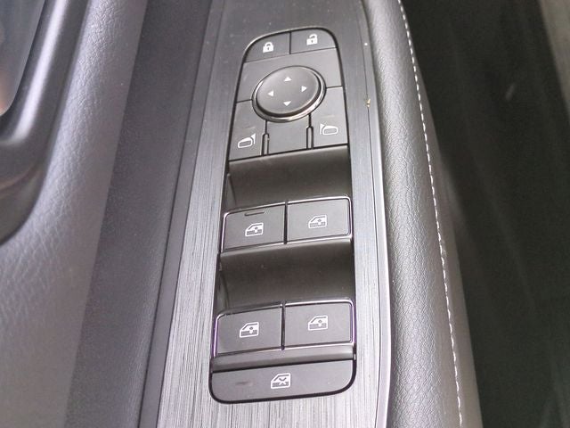 2025 Nissan Armada SV